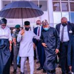 Osinbajo praised for holding umbrella by himself