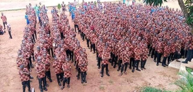 PHOTOS: Anambra School Students Wear ‘Isi-Agu’ For First Assembly Students of Bubendorff Memorial Grammar School, Adazi-Nnukwu in Anambra wore traditional Igbo top, ‘Isi-Agu for their first school assembly in the new academic session. The choice of outfit has been praised by social media users. Credit: Facebook | Theo Ekwem