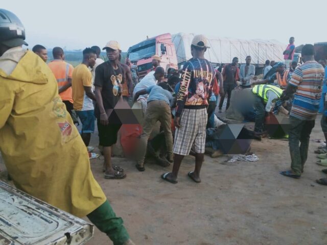2 Die 15 Injured in Lagos-Ibadan Expressway Accident