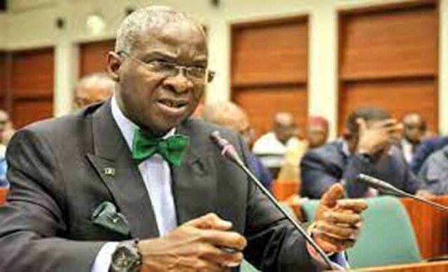 BREAKING: Soldiers reportedly barricade  Fashola’s Abuja Residence
