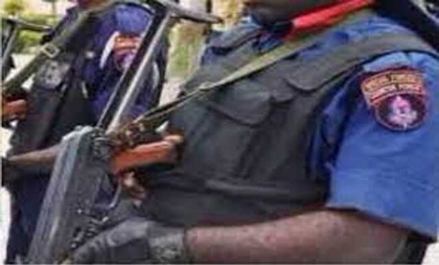 Man shot for Urinating near NSCDC office   