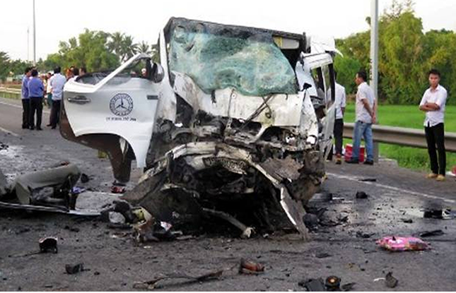 Groom loses his parents, siblings, in an auto cr*sh after attending his wedding