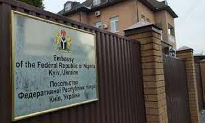 ''Most Nigerians who are here on hustling are not willing to leave. They Prefer to d!e here - Some Nigerians trapped in Ukraine speak