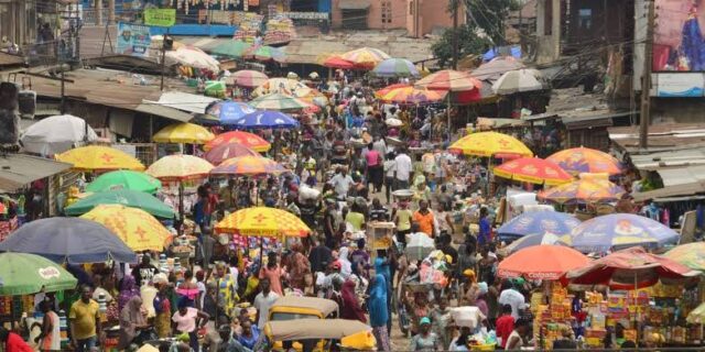 Woman defrauds traders and market women of over N600m