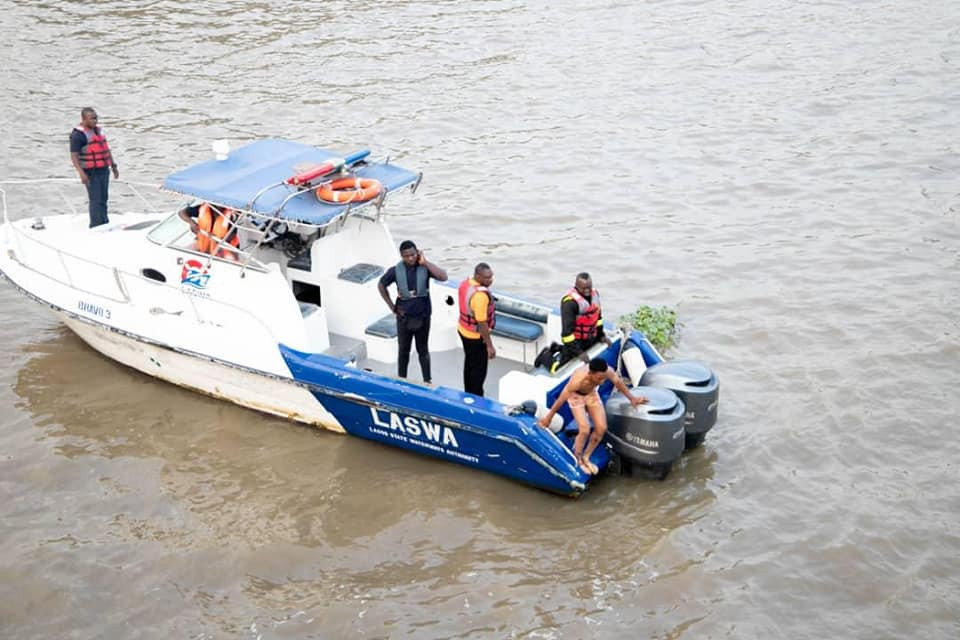 Lady jumps into Lagos Lagoon