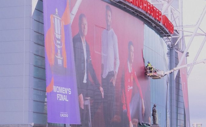 Man Utd yank Off Cristiano Ronaldo's poster at Old Trafford