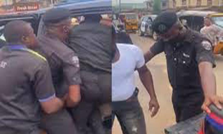 Police officers seen dehum@nizing a man who asked them for his offense