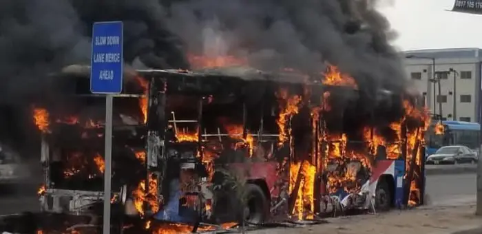 [PHOTOS] Gridlock As Dr!ver Dies In Lagos Crash As BRT Bus Goes Up In Flames