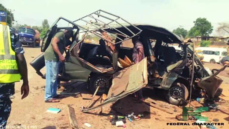 Easter Tragedy: Scores di£ in highway cra§h in Enugu