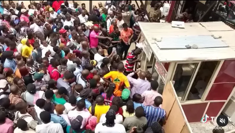 Moment Crowd Storm Ikeja Immigration office for Passport [VIDEO]