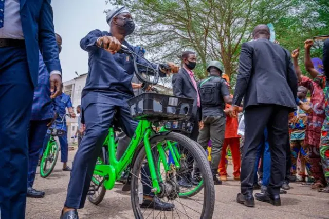 FG urges Nigerians to consider bicycles for transportation