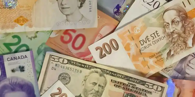 10 most weakest currencies in the world