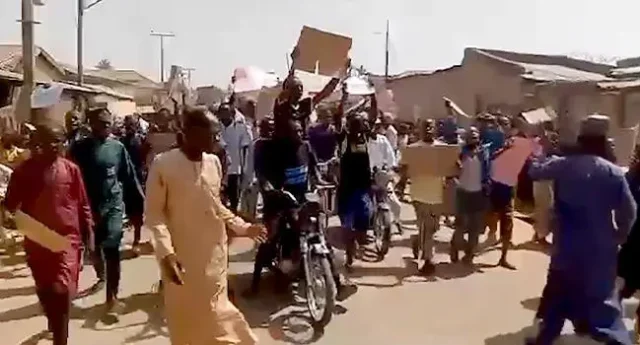 Protests Breaks Out At Disbanded Kano Emirate
