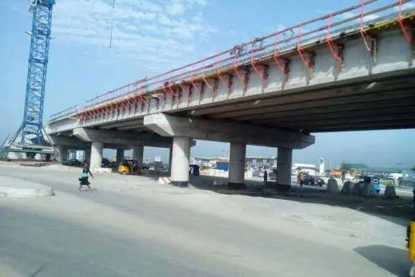 Woman jumps to death from flyover in Delta