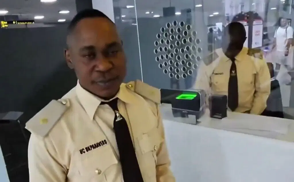 VIDEO: Immigration suspends officer asking traveller for money at airport