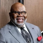 Bishop T.D. Jakes suffers health scare after Sunday sermon