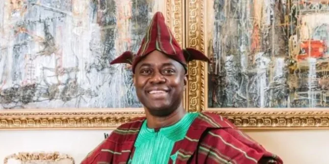 Gov Makinde Mandates Oyo Civil Servants to Wear Aso Oke on Thursdays