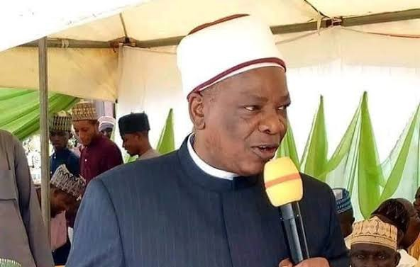 Tongues wag as Popular Islam cleric, Sheikh Habeebullah Adam Al-Ilory, reveals what will happen to those that use Satellite dish