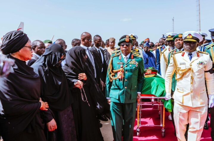Convoy of well wishers, mourners, VIPs arrive in Daura ahead of Buhari’s body