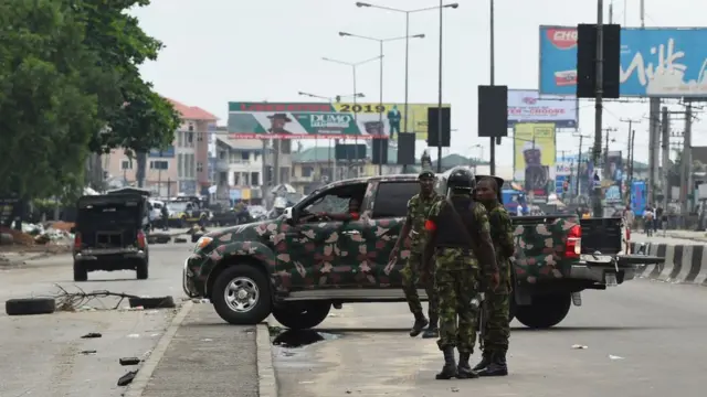Nigerian man recounts his encounter with alleged Policemen who abd¥cted him in Port Harcourt and dropped him in Owerri after collecting a ransom of N4.5M