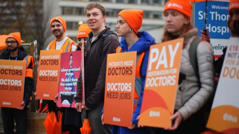 UK Doctors Begin Five-Day Strike Over Pay and Training Posts