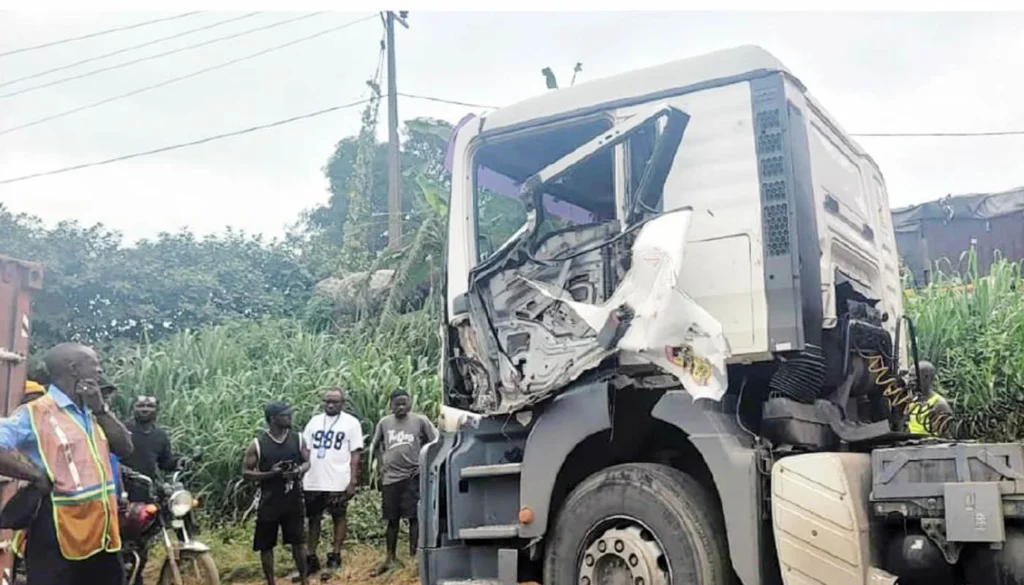 Dangote Truck allegedly k+lls LASTMA officer, 2 others after brake failure in Lagos