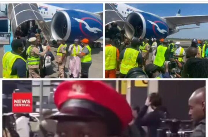 268 Nigerians Fleeing X+nophobic Att@cks Return Home from South Africa