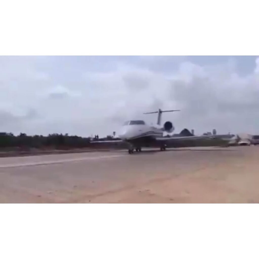 The moment a Private Jet landed and took off in the middle of the road in Delta State after landing failure at the Asaba airport