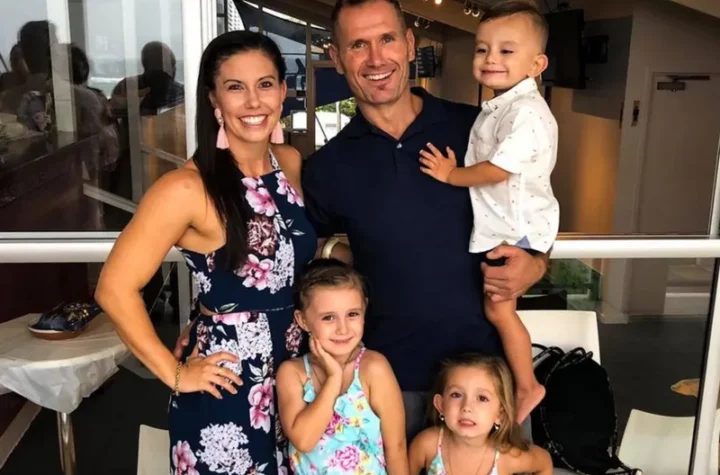 42-Year-Old Ex-Rugby Player Rowan Baxter, His 31-Year-Old Estranged Wife, And Their Three Children Aged 6, 4 And 3 D+ad After He Set Their Family Car Abl@ze